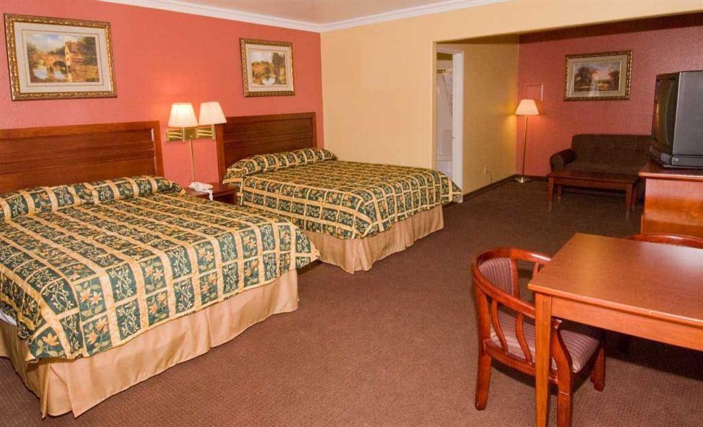 Regency Inn & Suites Downey Dış mekan fotoğraf