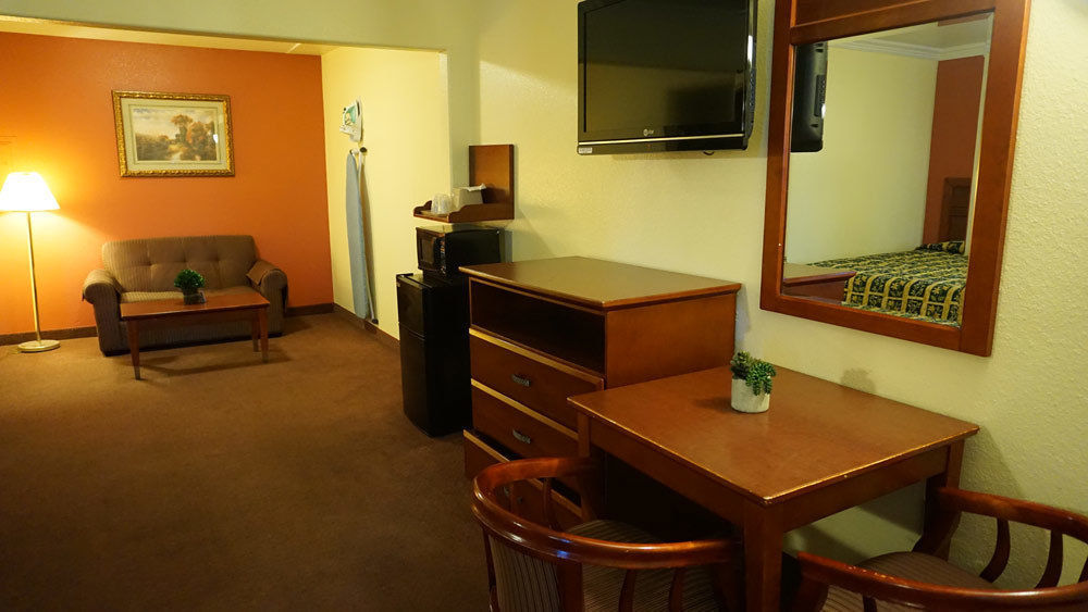 Regency Inn & Suites Downey Dış mekan fotoğraf