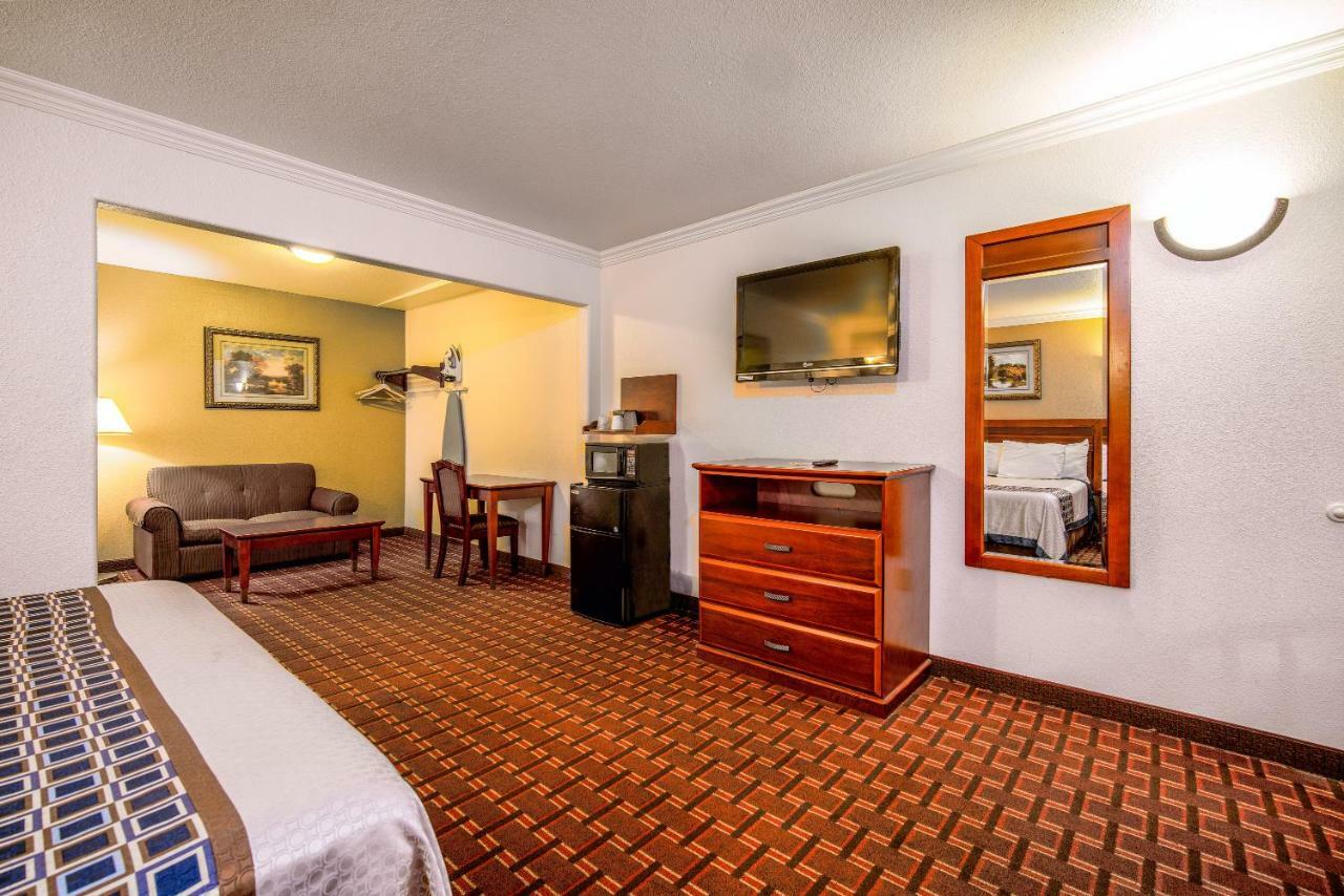 Regency Inn & Suites Downey Dış mekan fotoğraf