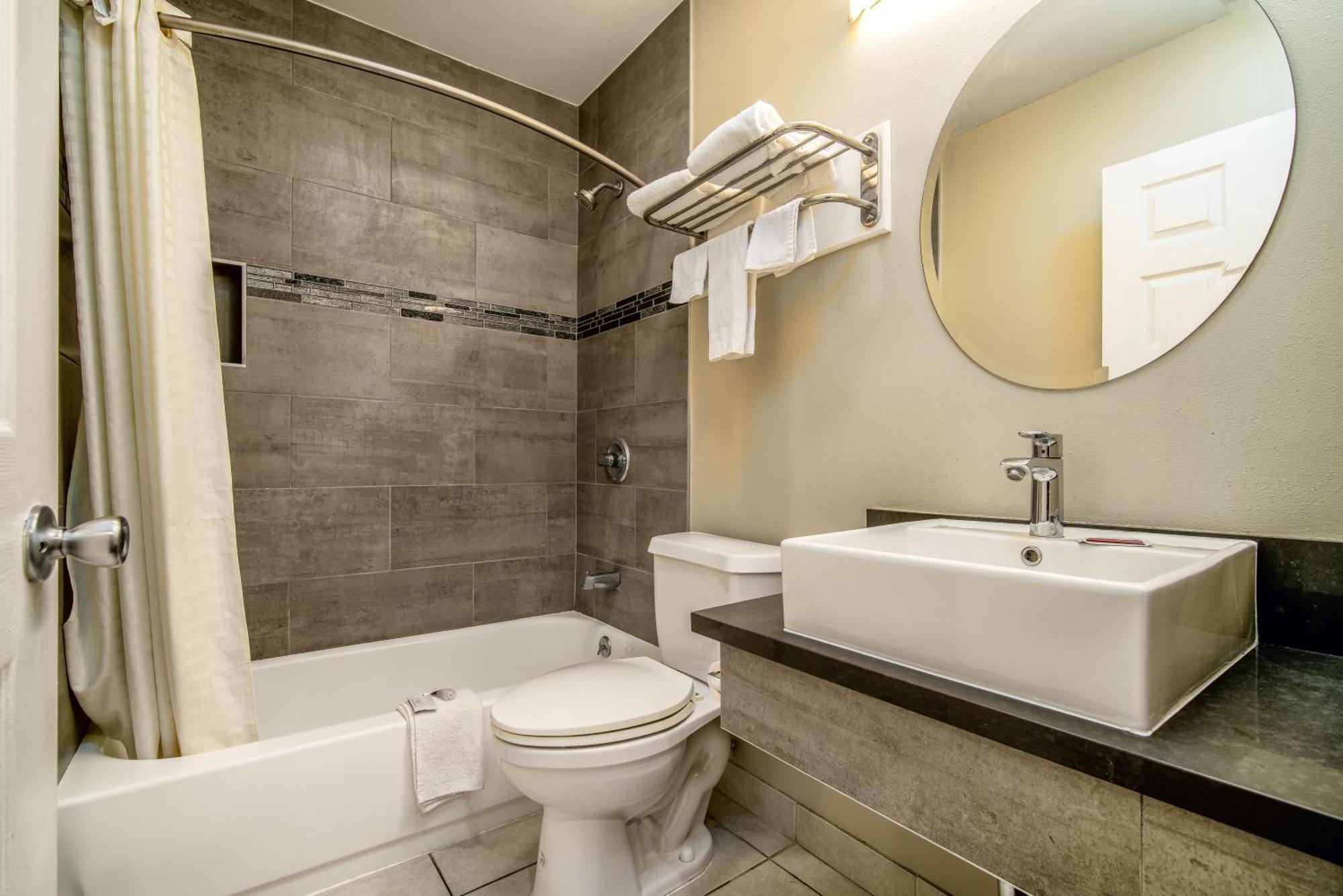 Regency Inn & Suites Downey Dış mekan fotoğraf
