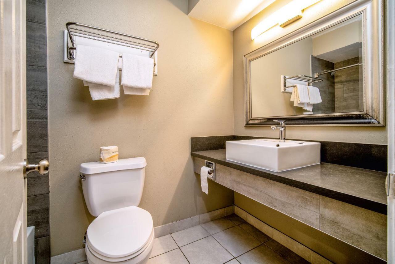Regency Inn & Suites Downey Dış mekan fotoğraf